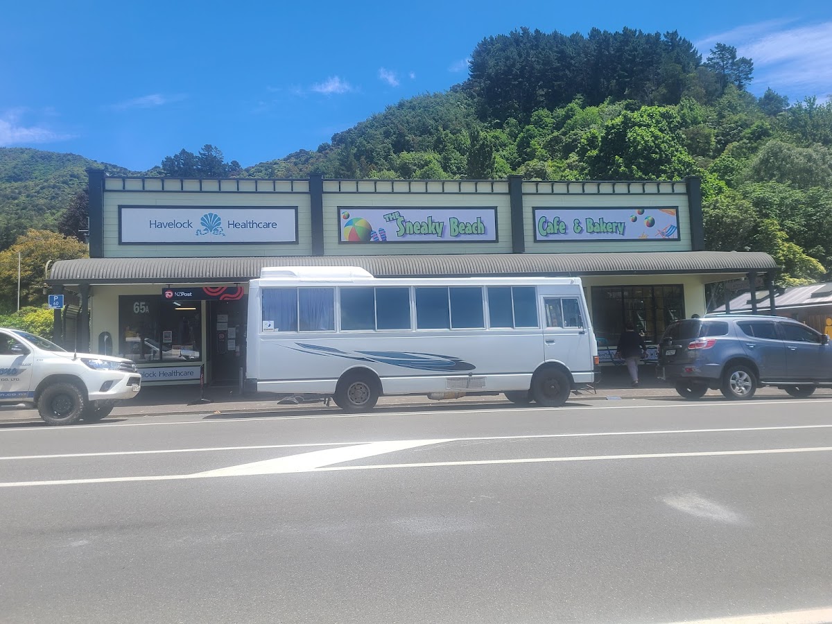 Sneaky Beach Cafe Photos 2